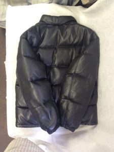 革ジャケット　傷　A2　ソファー、鞄、バッグ、修理、張替、黒ずみ汚れ、クリーニング、色移り、擦り傷、染め直し